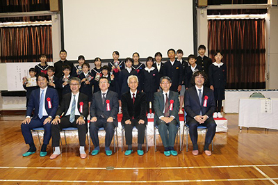 Space BD石川県金沢市と「宇宙」をテーマにした教育の取り組みを加速「金沢こども衛星アイデア・宇宙絵画作品コンテスト」3年連続審査員参加市内の小中学校4校で宇宙天文に関する出前授業を実施