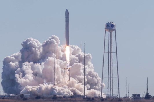 IHI・Space BD船舶位置情報受信システム実証衛星「IHI-SAT」がISSへの打上げに成功~海上物流の効率化や海洋監視のニーズに対応し宇宙利用事業の推進を加速~